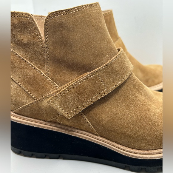 NWOT Eileen Fisher Cargo Platform Wedge Ankle Bootie. Color: Savana Size: 6.5 - Picture 13 of 15